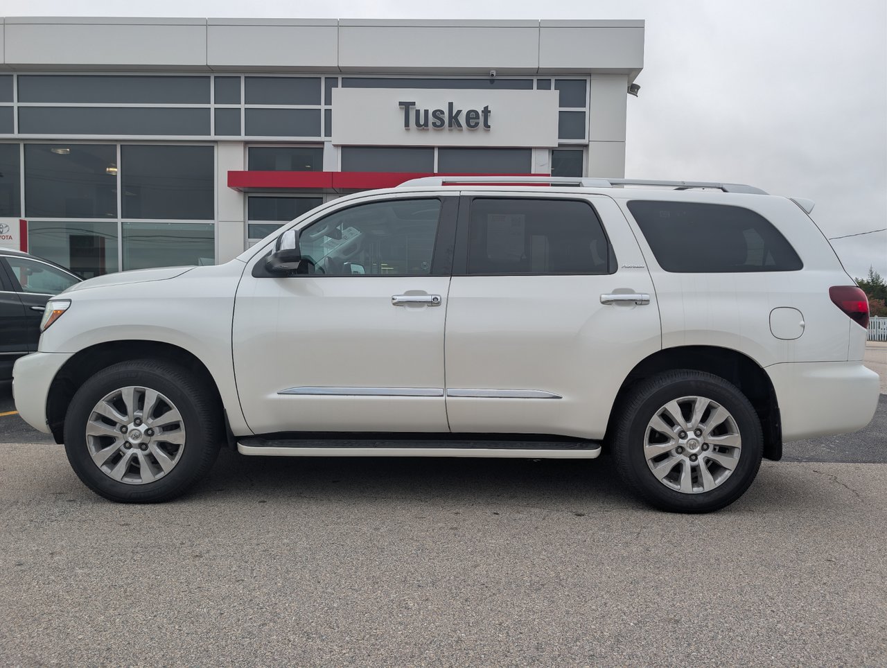 White 2019 Toyota Sequoia SUV / Crossover Four-Wheel Drive Automatic