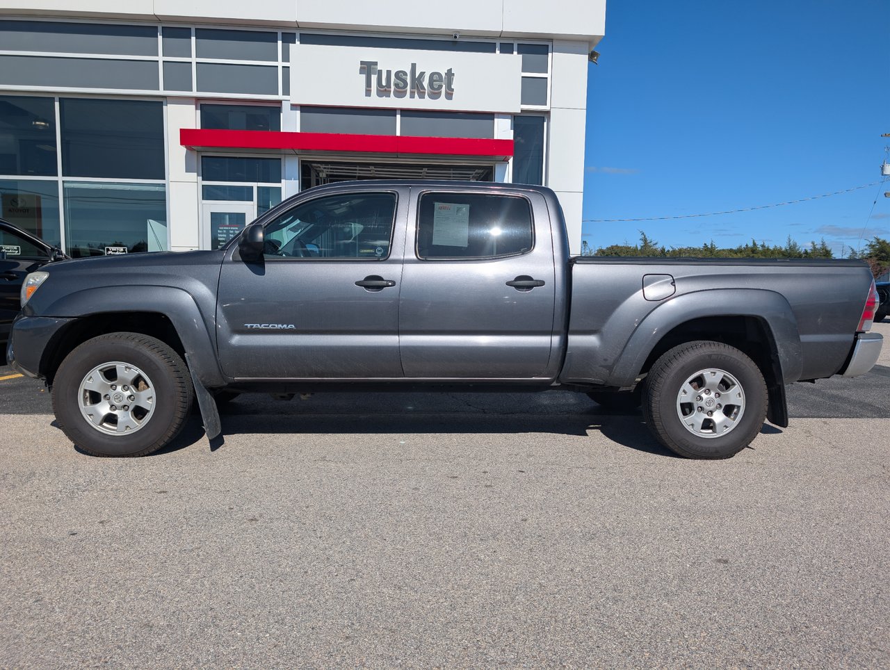 Gray 2015 Toyota Tacoma Pickup Truck Four-Wheel Drive