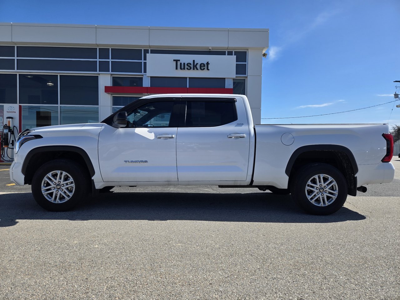 2025 Toyota Tundra SR5 CrewMax Cab LB 4WD