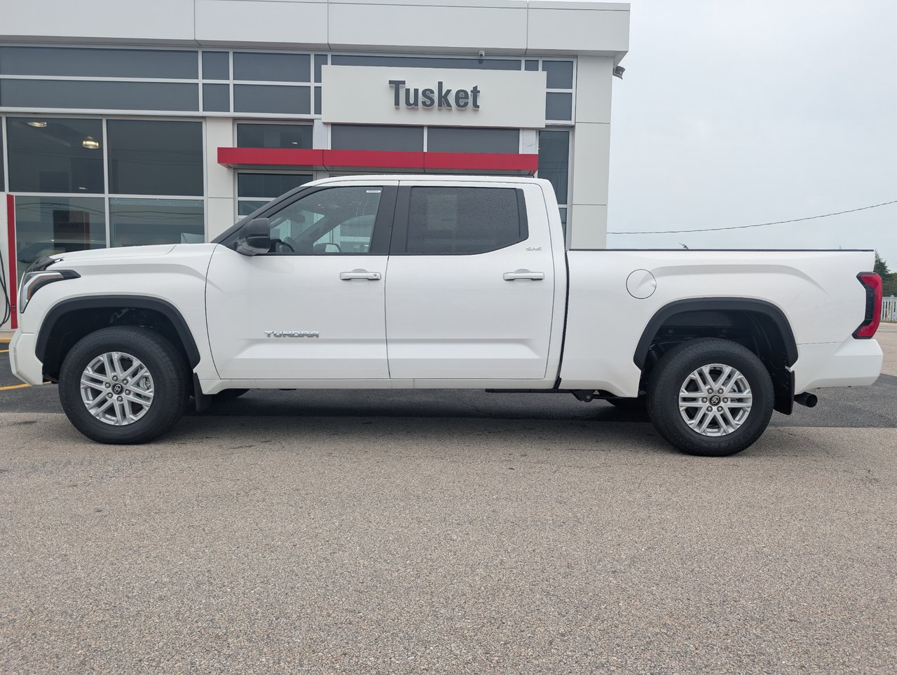 2026 Toyota Tundra SR5 CrewMax Cab LB 4WD