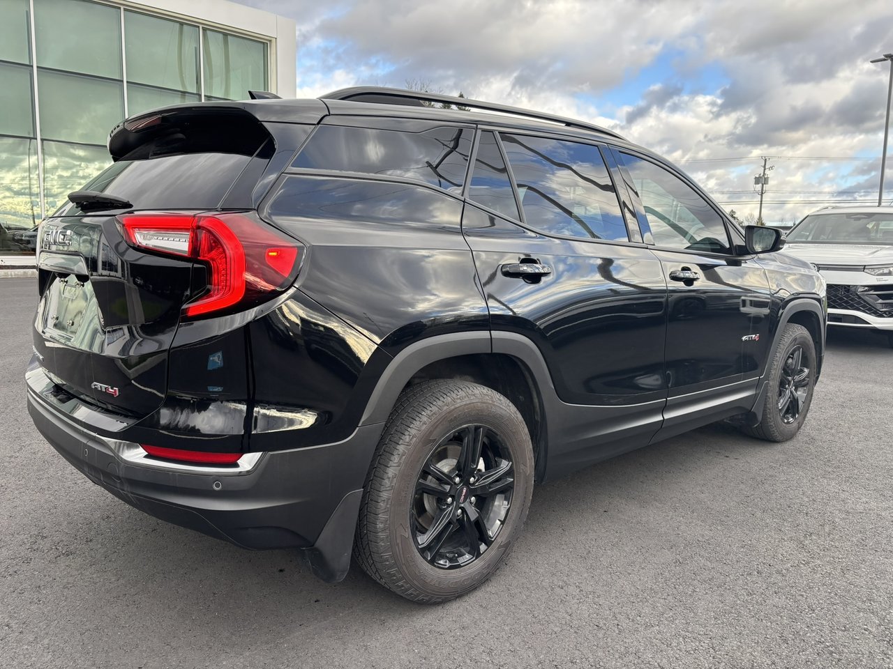 2022 GMC Terrain AWD 4dr AT4