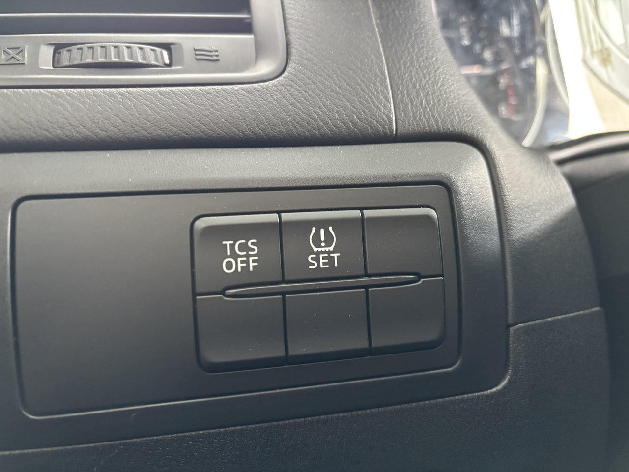2014 Mazda CX-5 FWD 4dr Auto GX