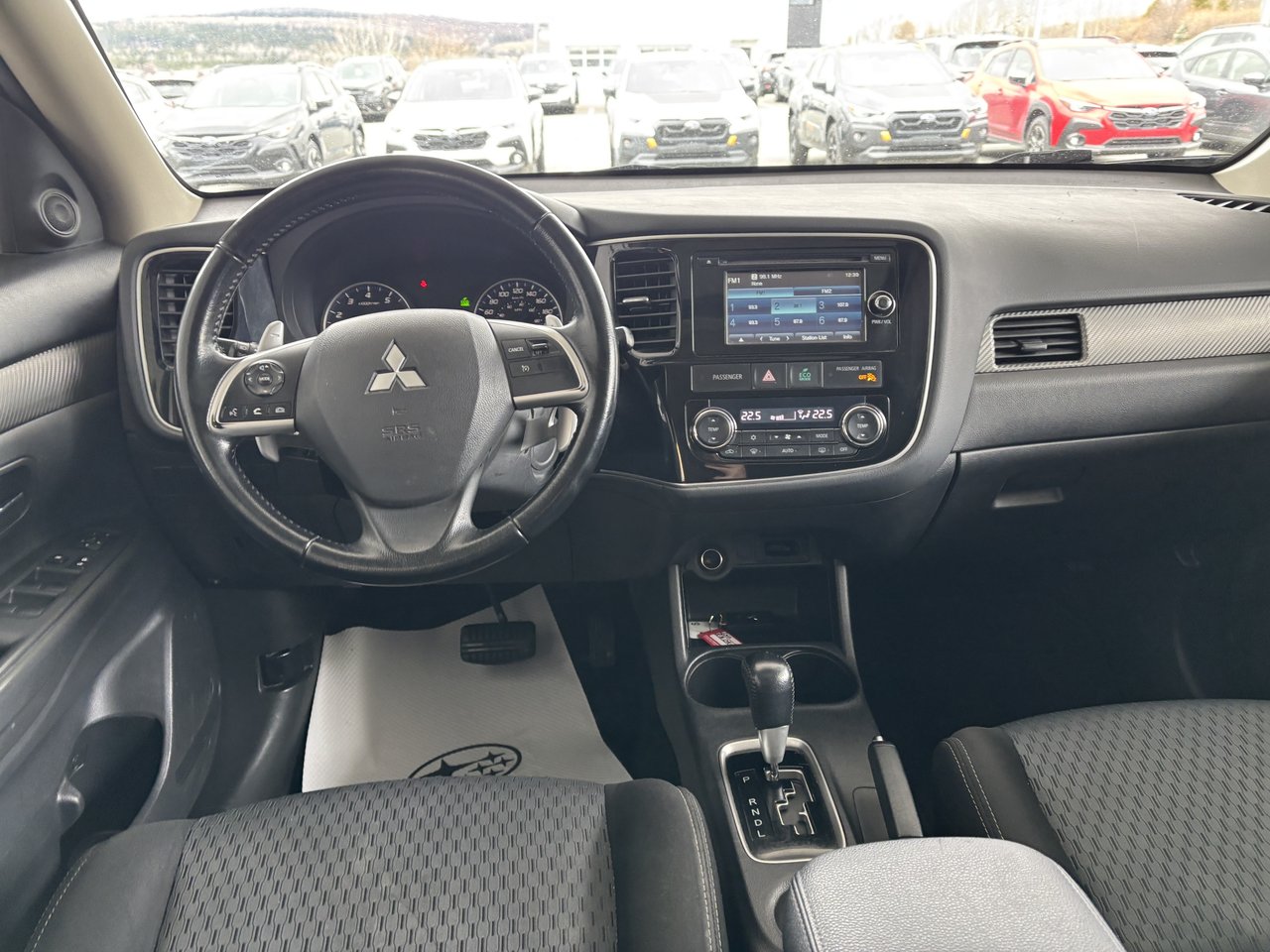 Mitsubishi Outlander 4WD 4dr SE 2015