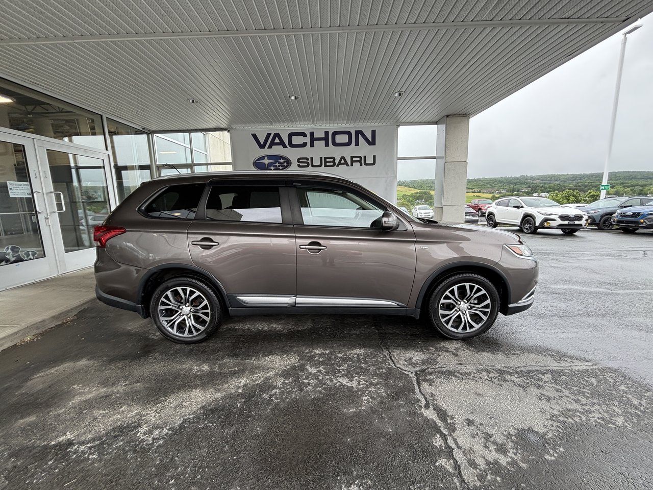 2016 Mitsubishi Outlander AWC 4dr SE