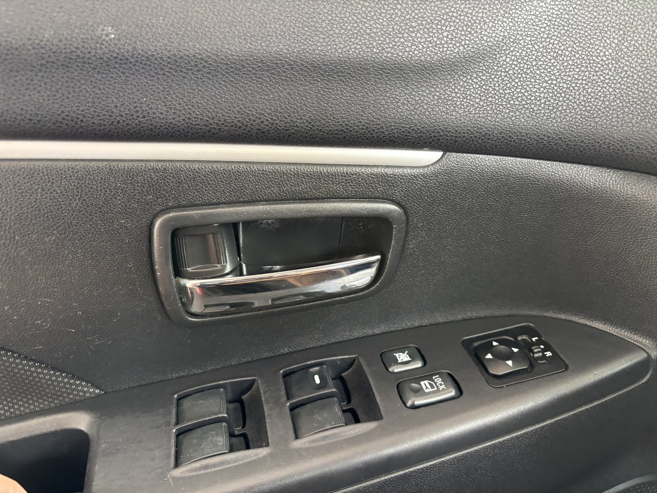 Mitsubishi RVR AWD 4dr CVT SE 2012