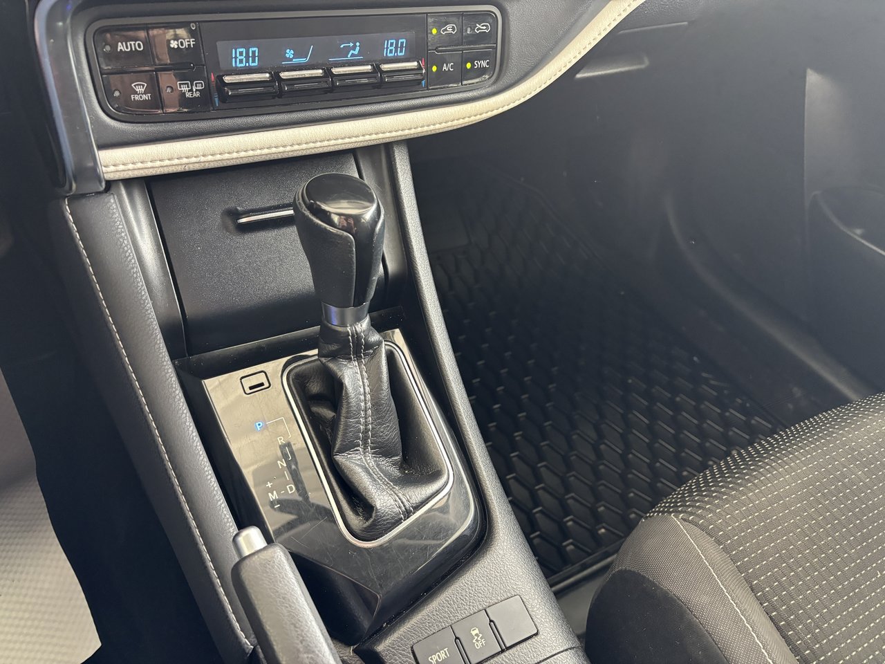 Scion IM 4dr HB CVT 2016