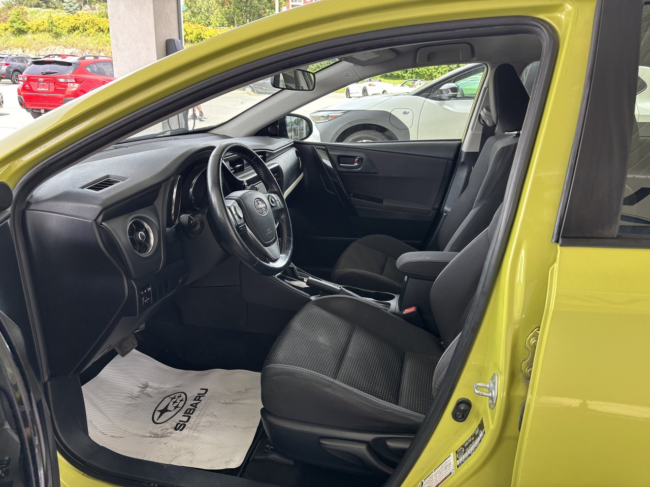 Scion IM 4dr HB CVT 2016