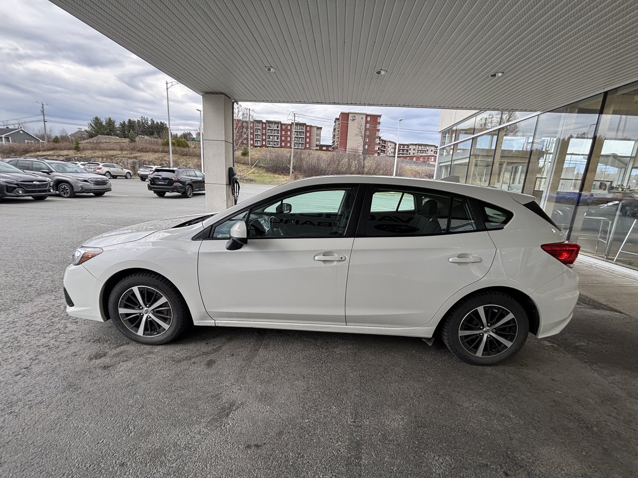 2021 Subaru Impreza Touring 5-door CVT w-EyeSight