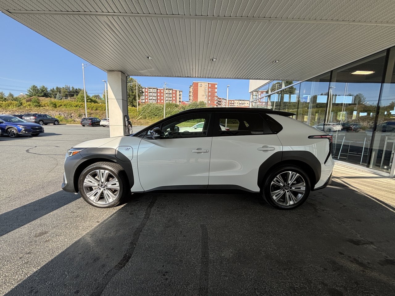 2024 Subaru Solterra AWD w-Luxury Package