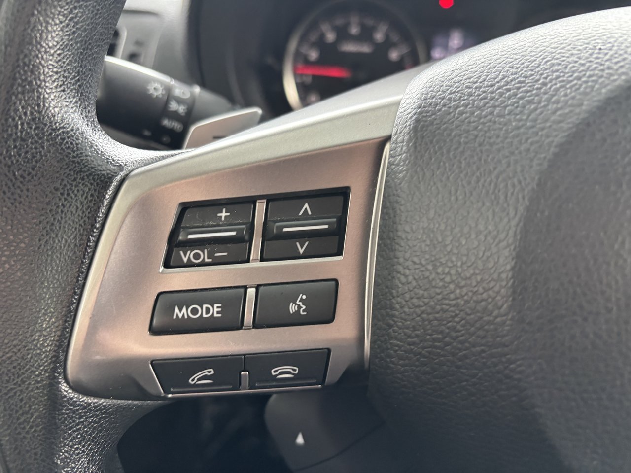 2014 Subaru XV Crosstrek 5dr CVT 2.0i w-Touring Pkg