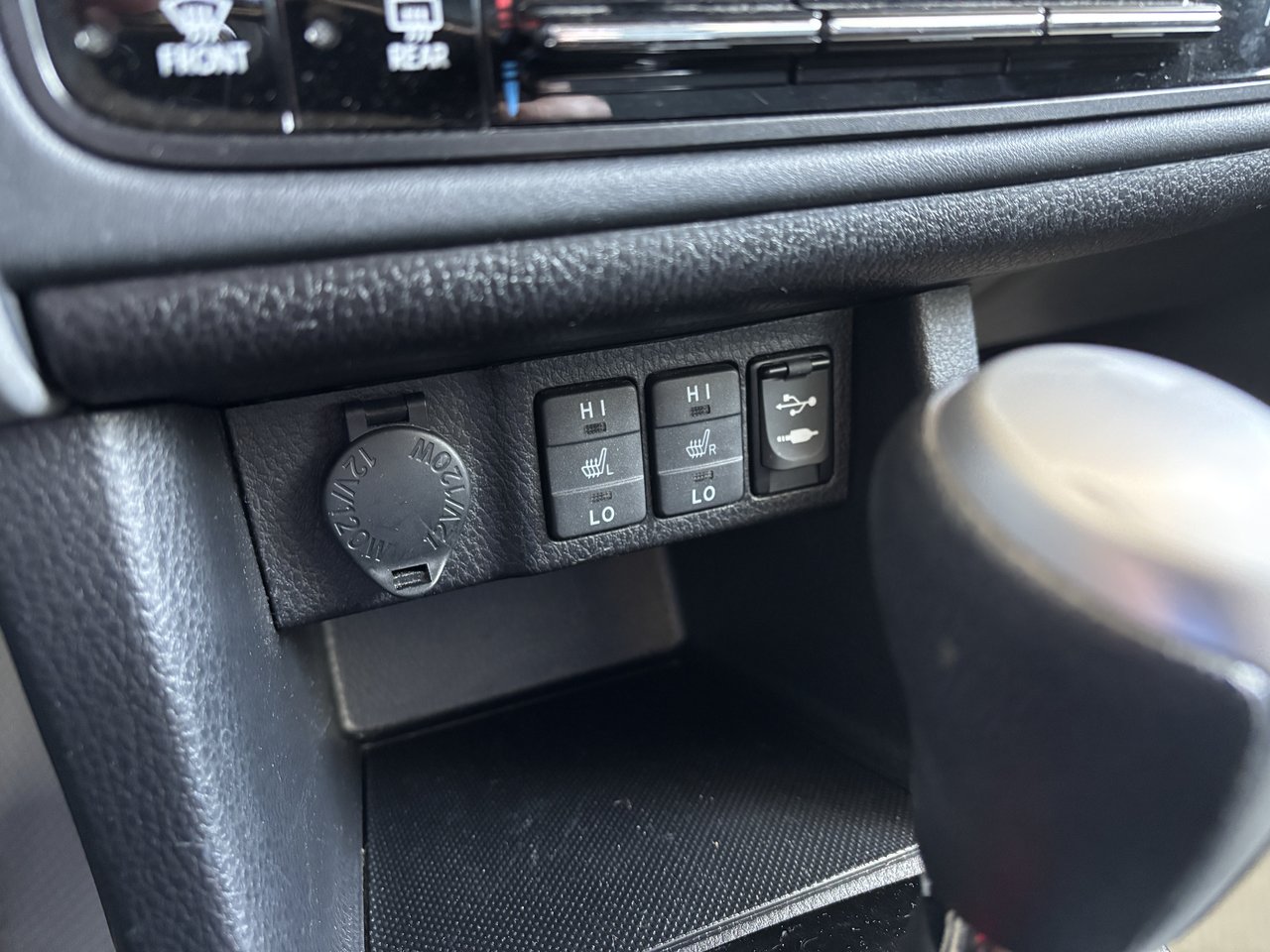 Toyota Corolla 4dr Sdn CVT LE 2017