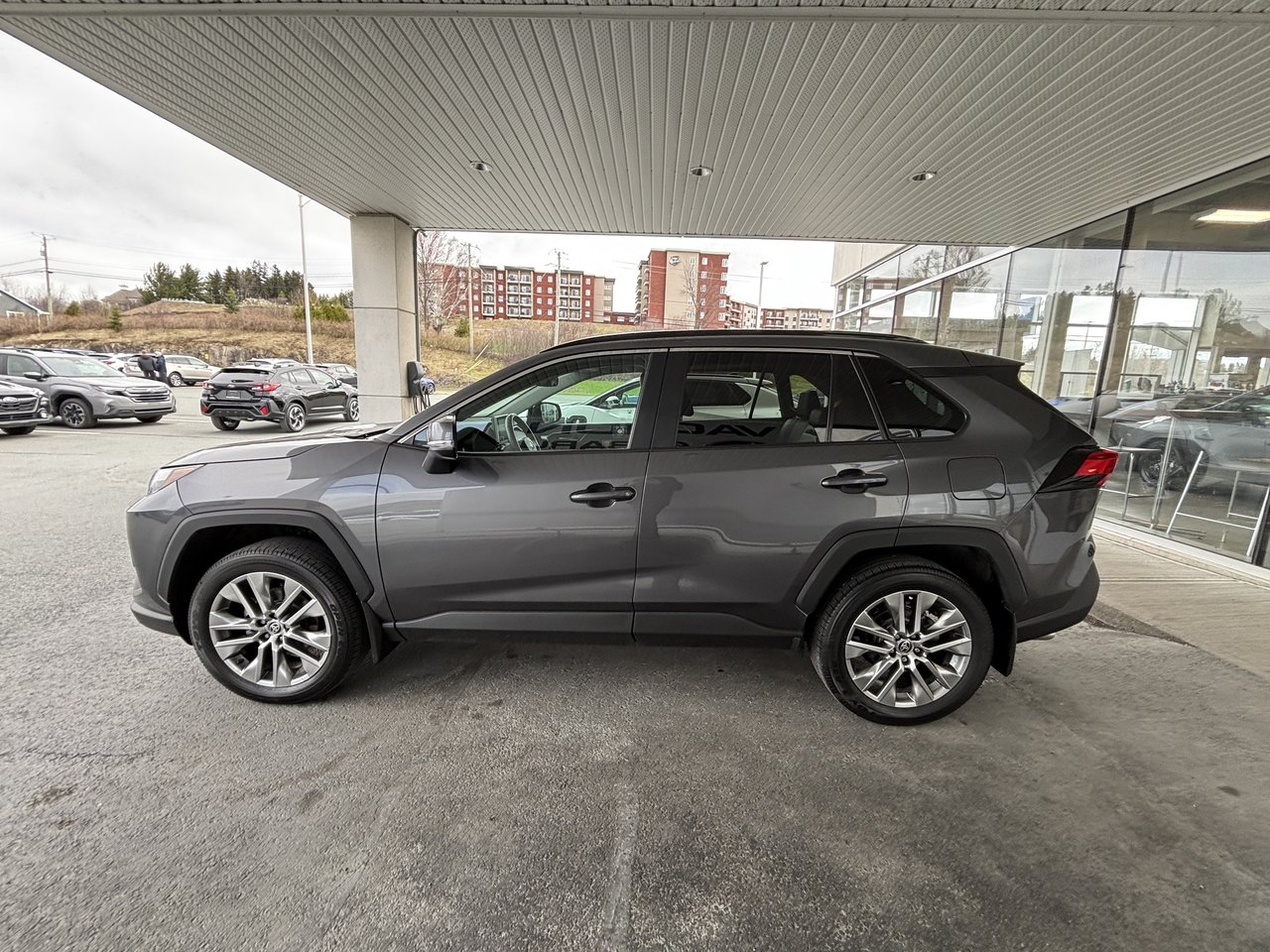 Toyota RAV4 XLE AWD 2022