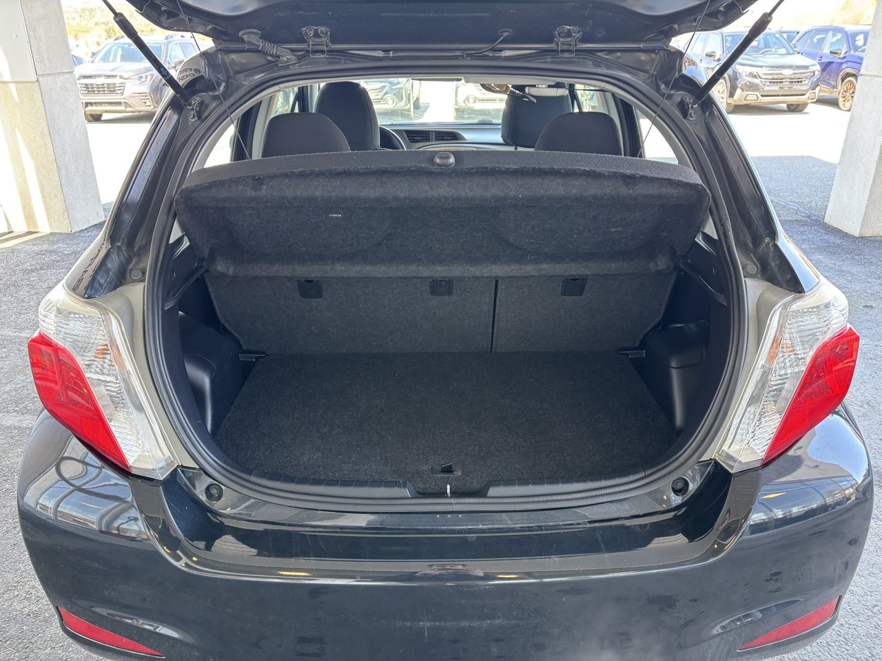2014 Toyota Yaris 5dr HB Auto LE