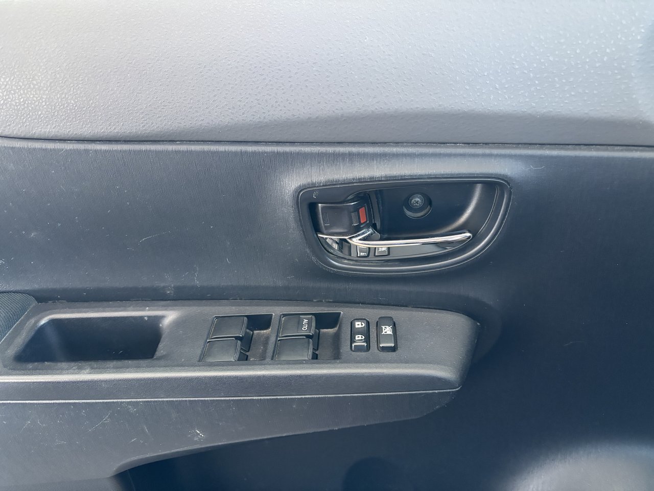 2014 Toyota Yaris 5dr HB Auto LE