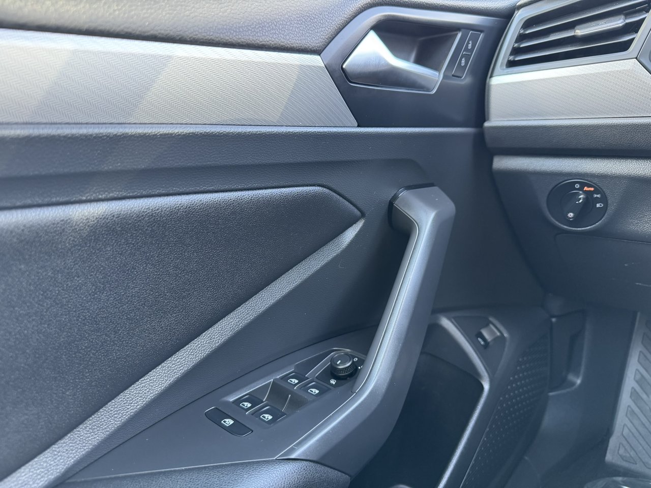 Volkswagen Jetta Comfortline Auto 2019