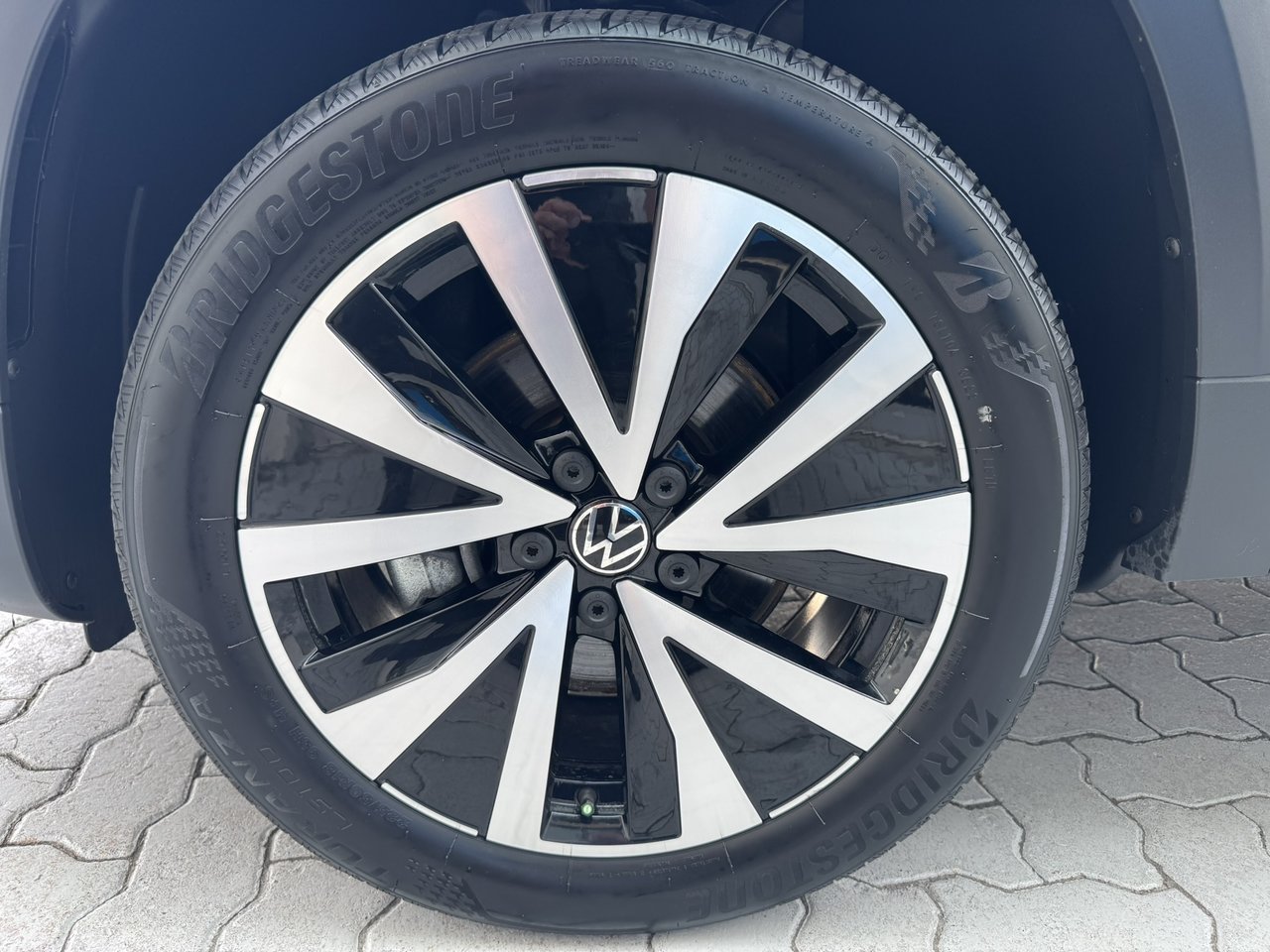 Volkswagen Taos Comfortline 4MOTION/Toit panoramique 2023