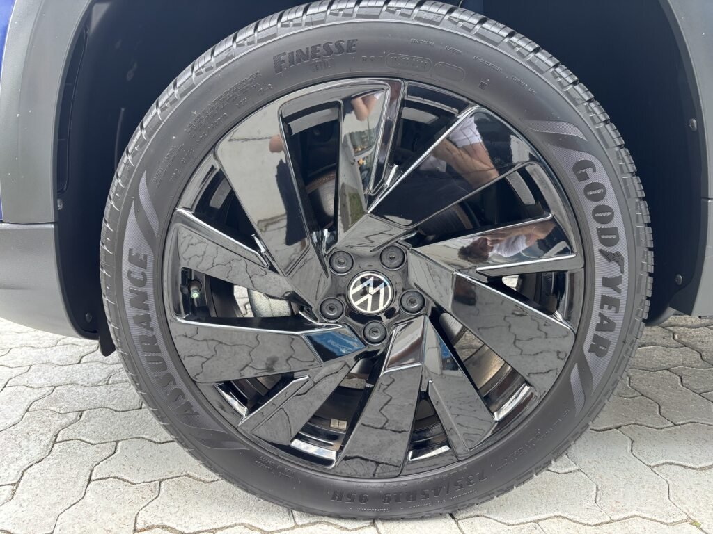 Volkswagen Taos Highline 4MOTION 2023