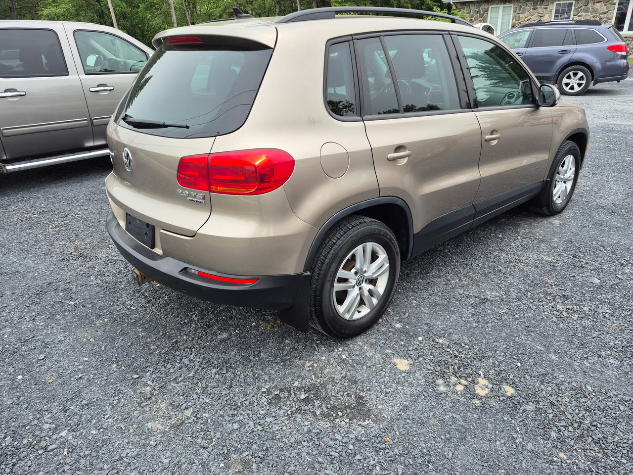 2015 Volkswagen Tiguan 4MOTION 4dr Auto Trendline