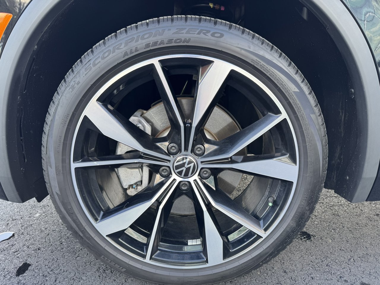 2023 Volkswagen Tiguan Highline R-Line 4MOTION