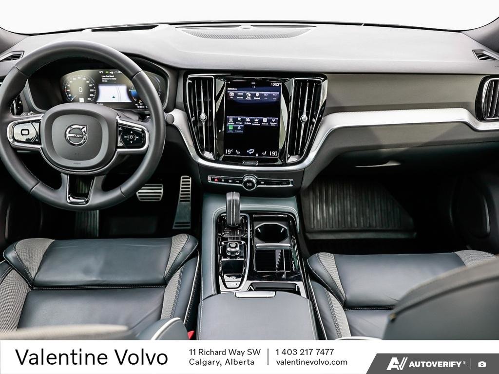 2022 Volvo S60 Recharge R-Design-25