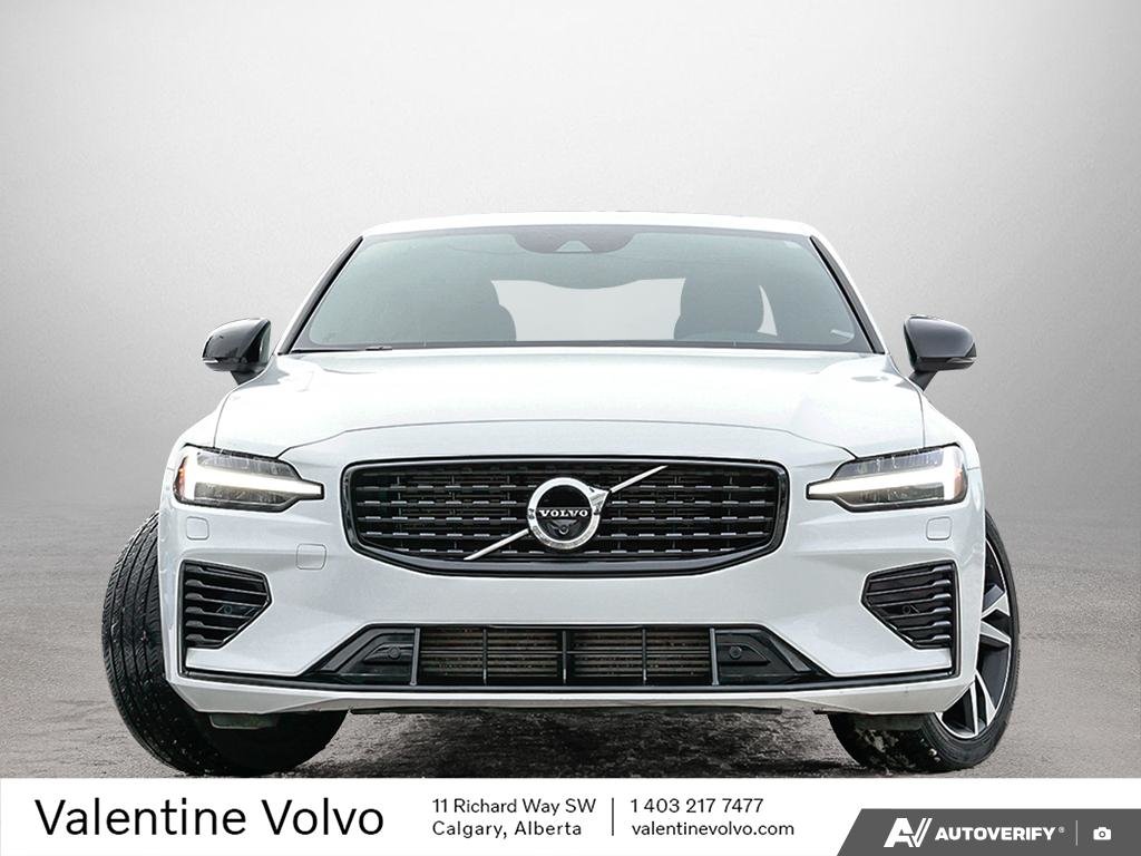 2022 Volvo S60 Recharge R-Design-1