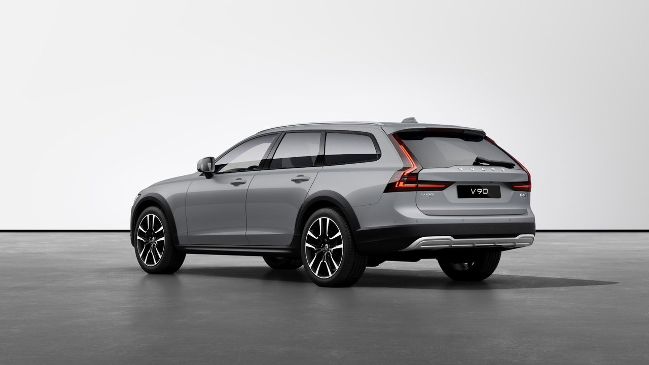 2026 Volvo V90 Cross Country Ultra-1