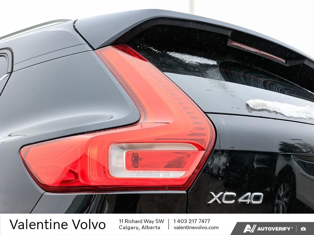 2023 Volvo XC40 Plus Bright Theme-11