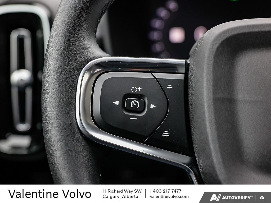 2023 Volvo XC40 Plus Bright Theme-16