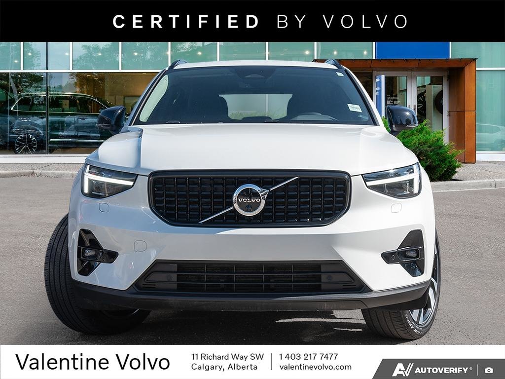 2023 Volvo XC40 Ultimate Dark Theme-1