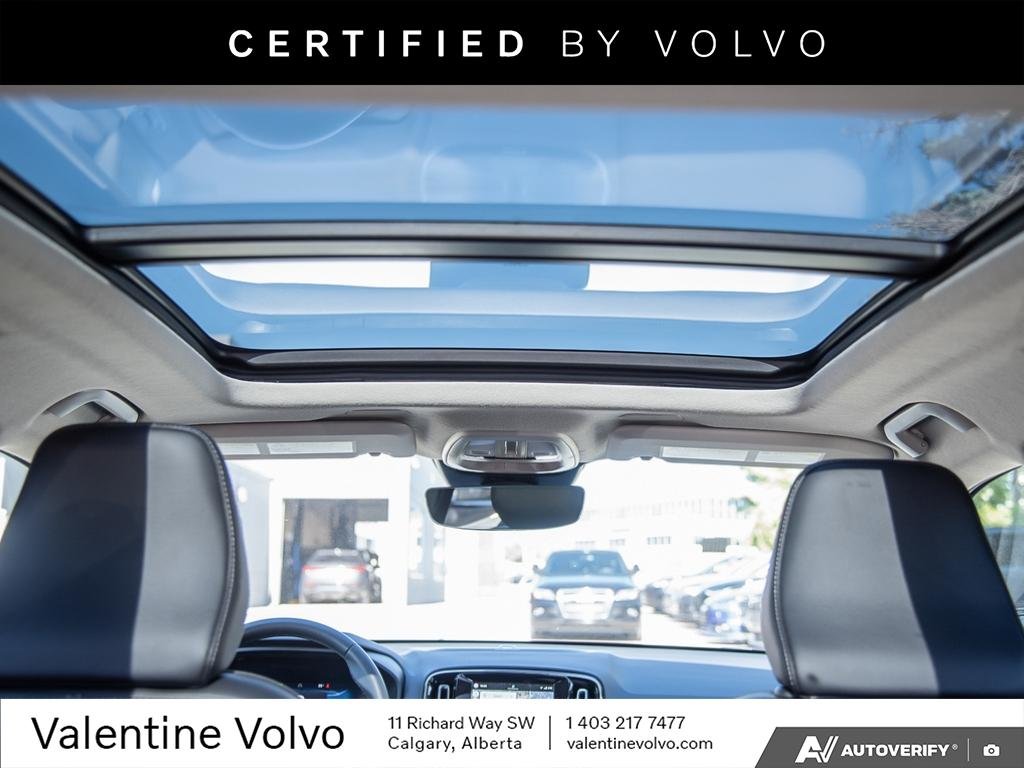 2023 Volvo XC40 Ultimate Dark Theme-25