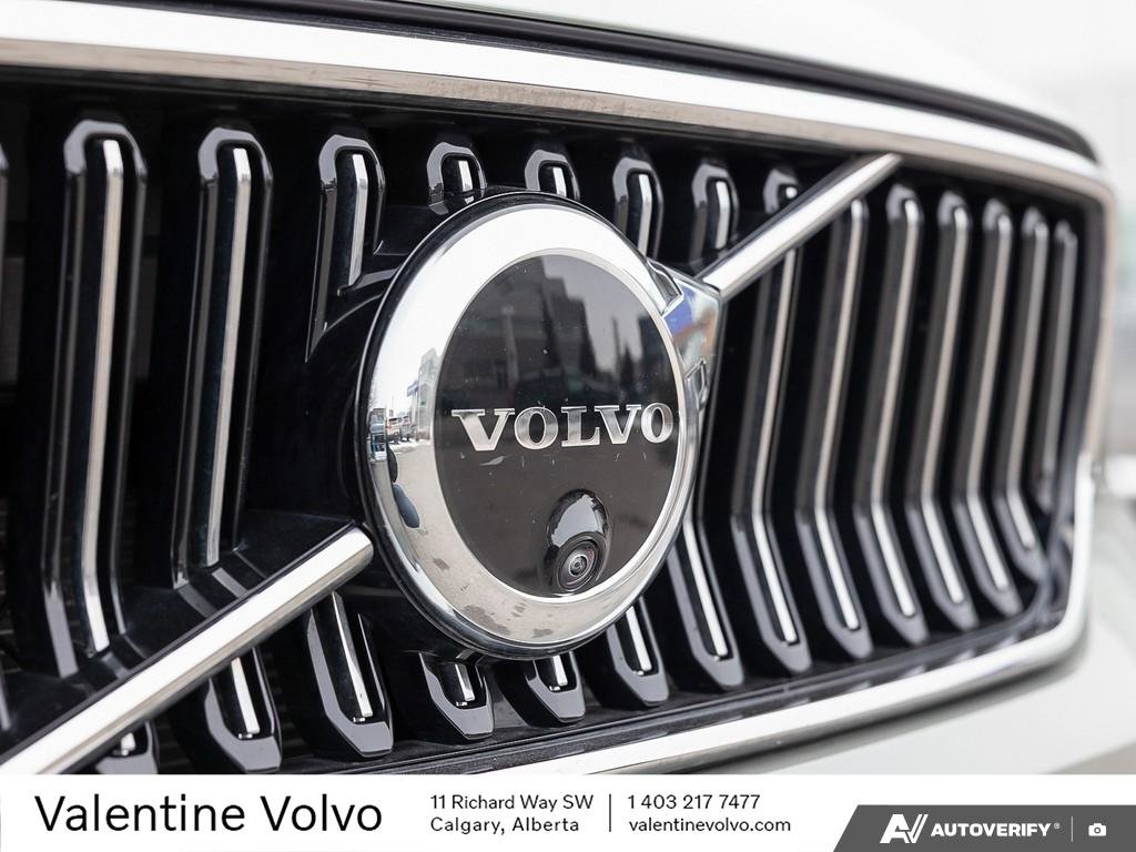 2024 Volvo XC40 Plus Bright Theme-9