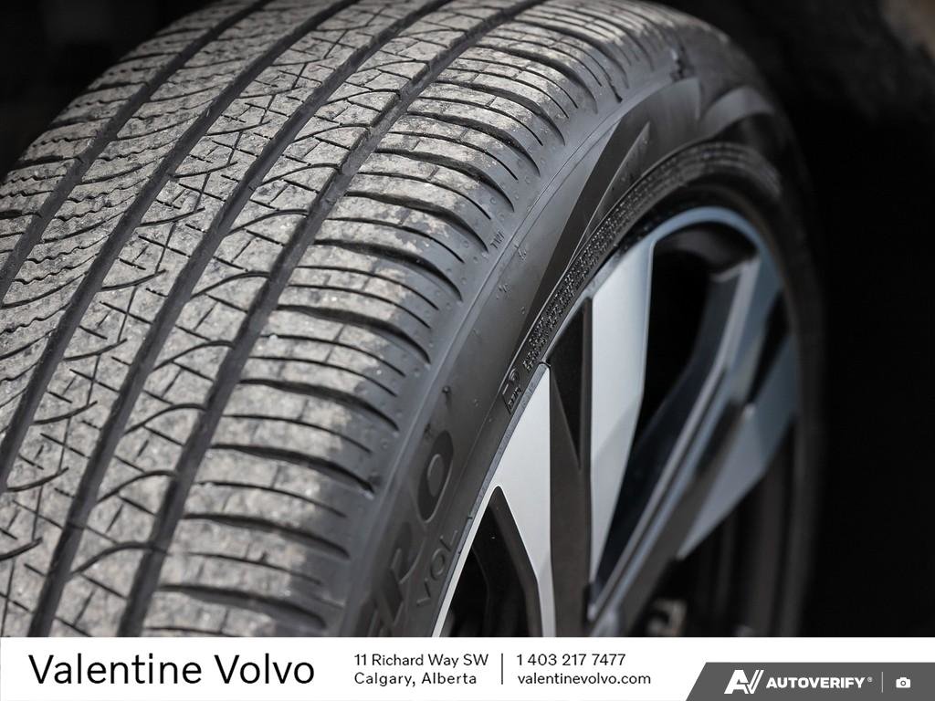 2024 Volvo XC40 Plus Bright Theme-6