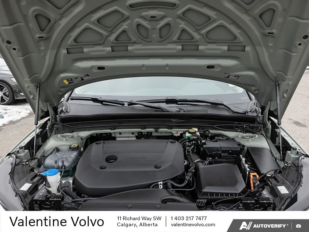 2024 Volvo XC40 Plus Bright Theme-7