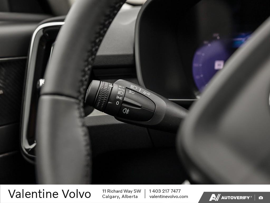 2024 Volvo XC40 Plus Bright Theme-15