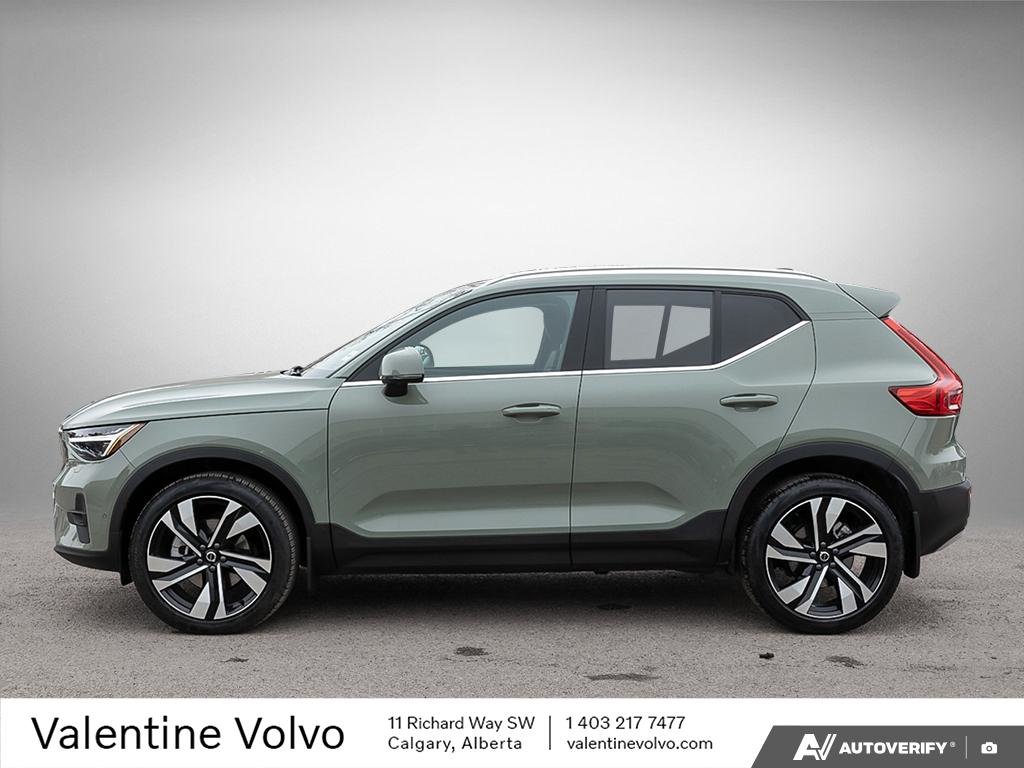 2024 Volvo XC40 Plus Bright Theme-2