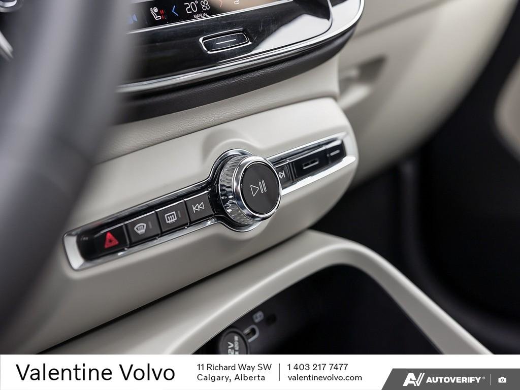 2024 Volvo XC40 Ultimate Bright Theme-19