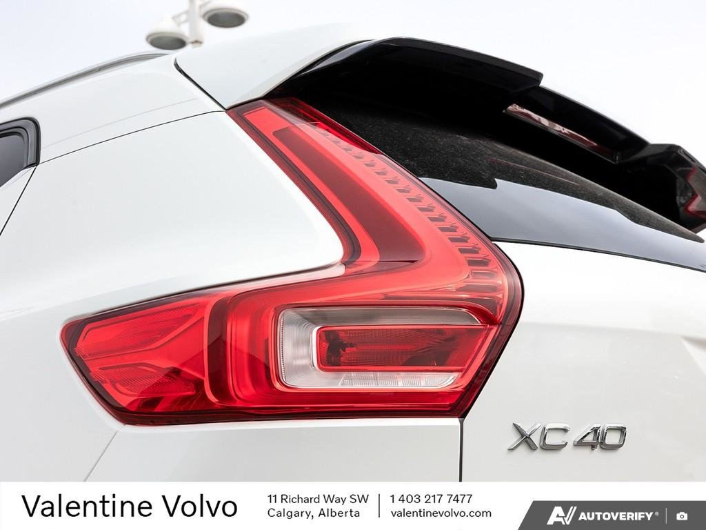 2024 Volvo XC40 Ultimate Bright Theme-11