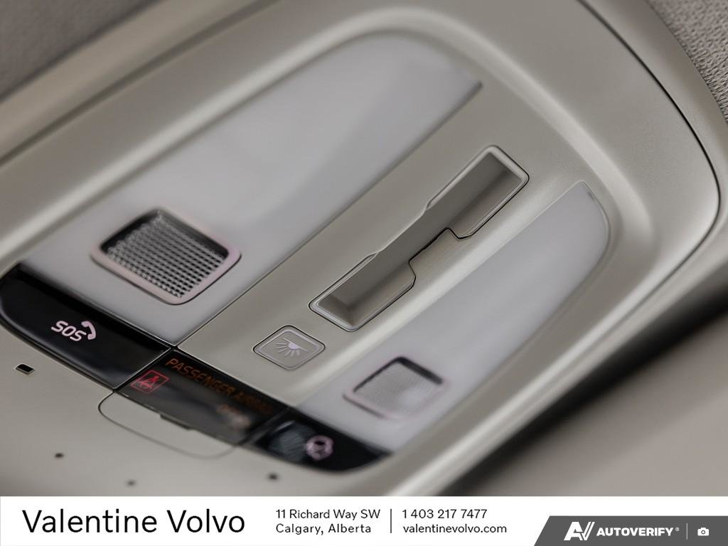 2024 Volvo XC40 Ultimate Bright Theme-21