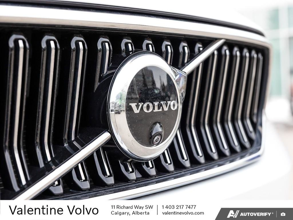 2024 Volvo XC40 Ultimate Bright Theme-9