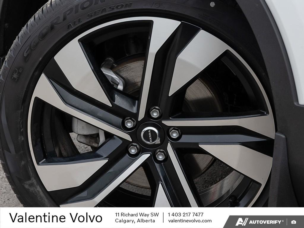 2024 Volvo XC40 Ultimate Bright Theme-5