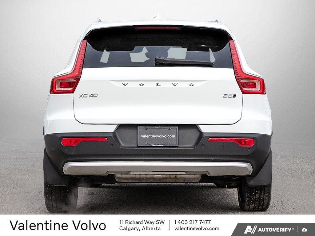 2024 Volvo XC40 Ultimate Bright Theme-4