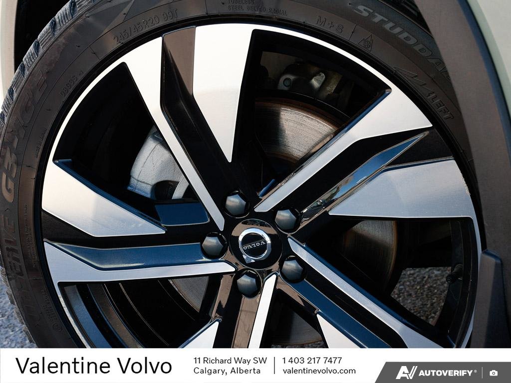 2024 Volvo XC40 Ultimate Bright Theme-7
