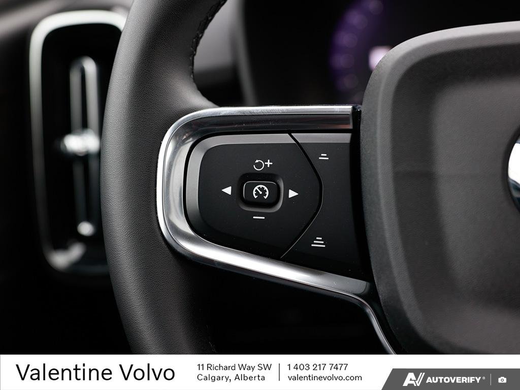 2024 Volvo XC40 Ultimate Dark Theme-16