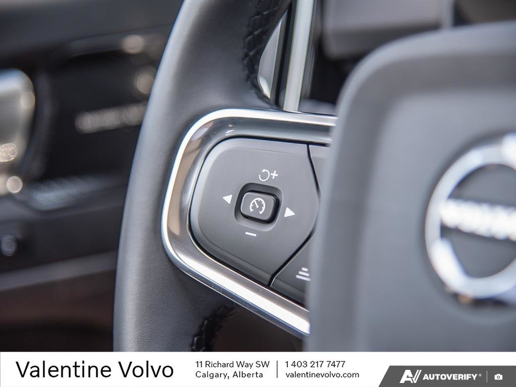 2024 Volvo XC40 Ultimate Dark Theme-16