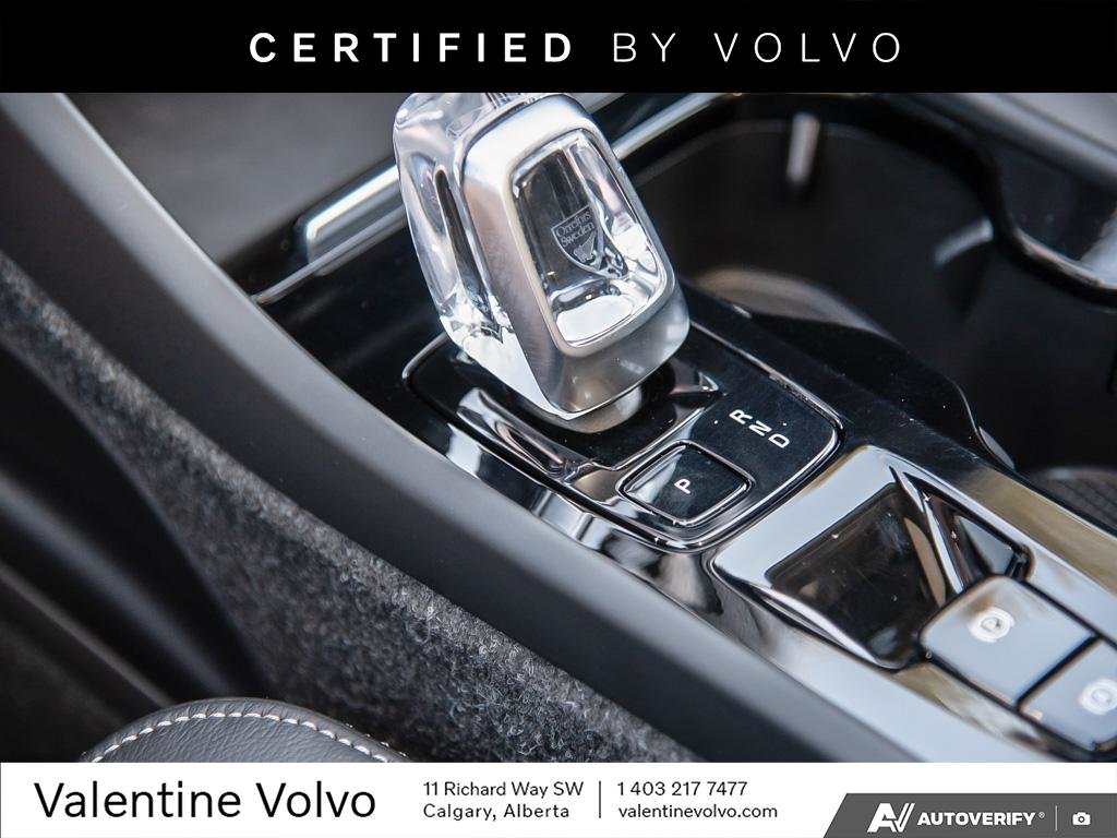 2024 Volvo XC40 Ultimate Dark Theme-17