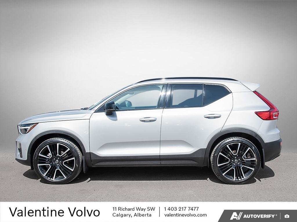 2024 Volvo XC40 Ultimate Dark Theme-2