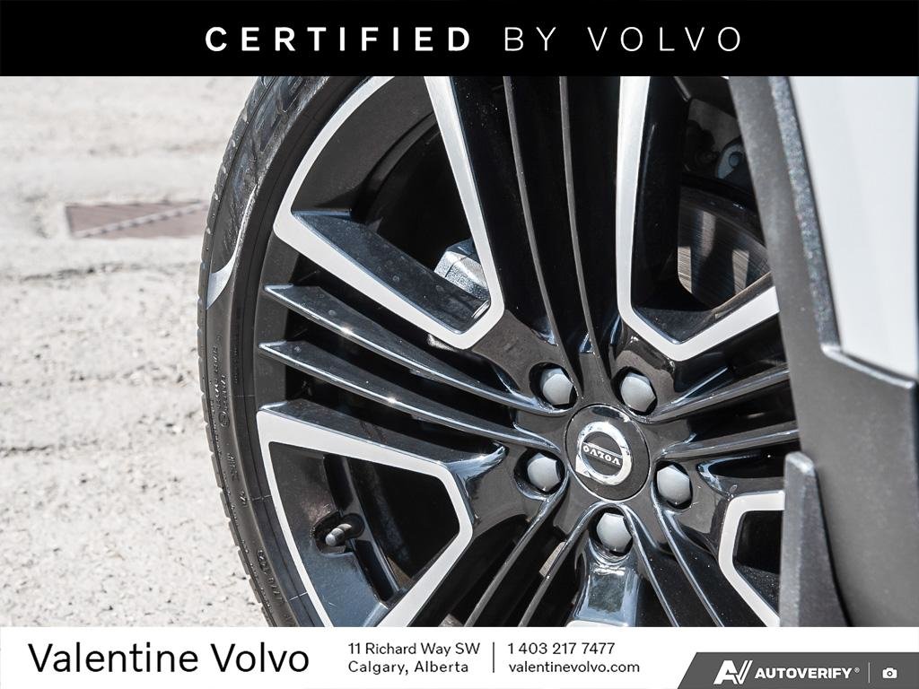 2024 Volvo XC40 Ultimate Dark Theme-5