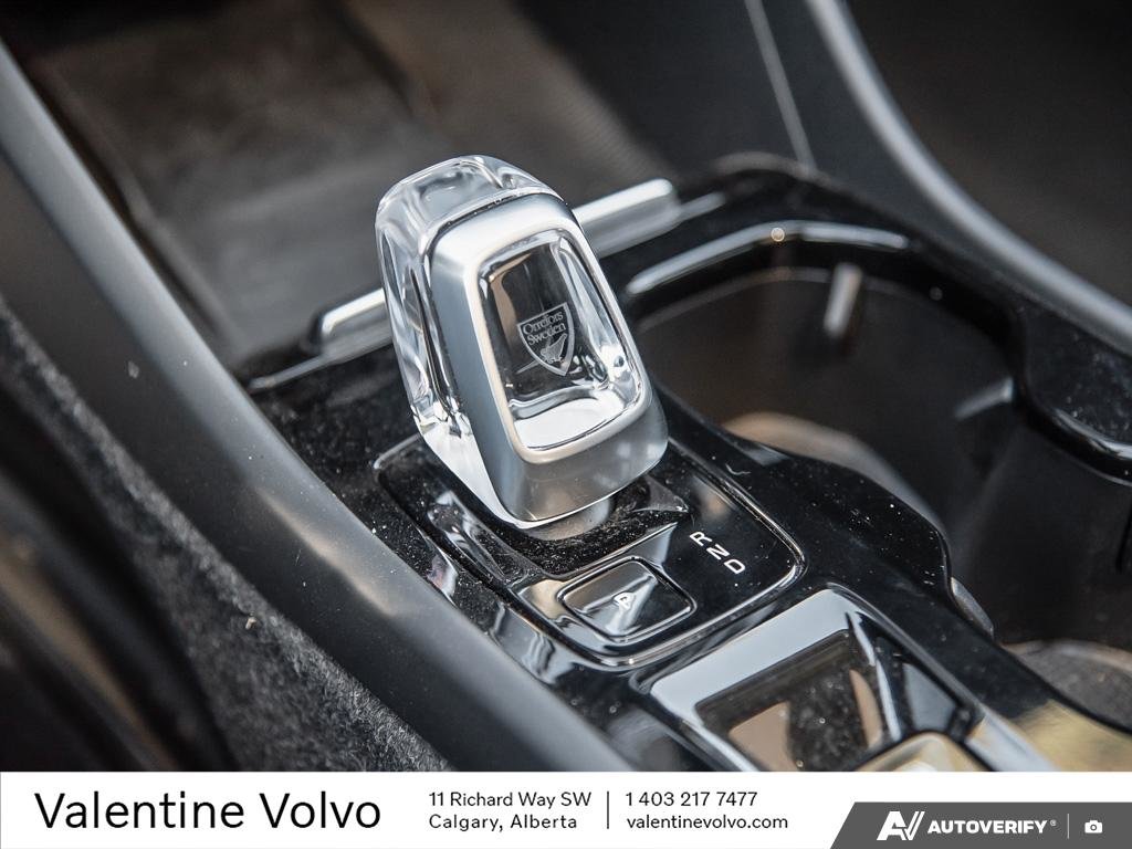 2024 Volvo XC40 Plus Bright Theme-17