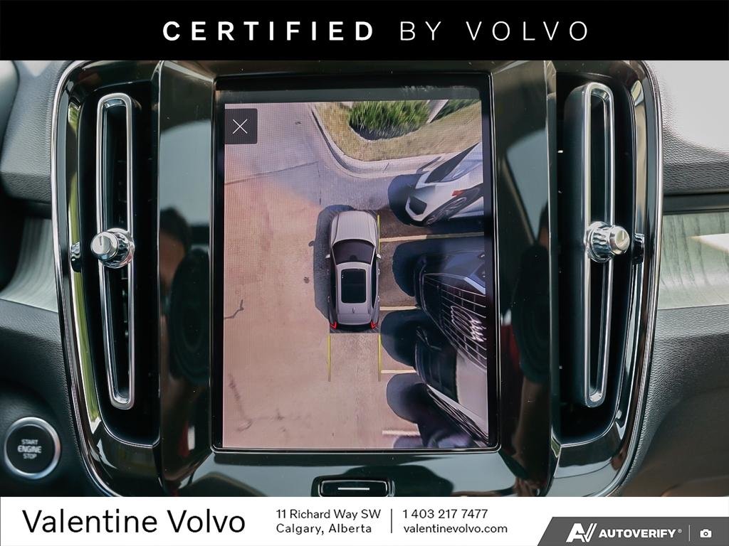 2024 Volvo XC40 Plus Dark Theme-26