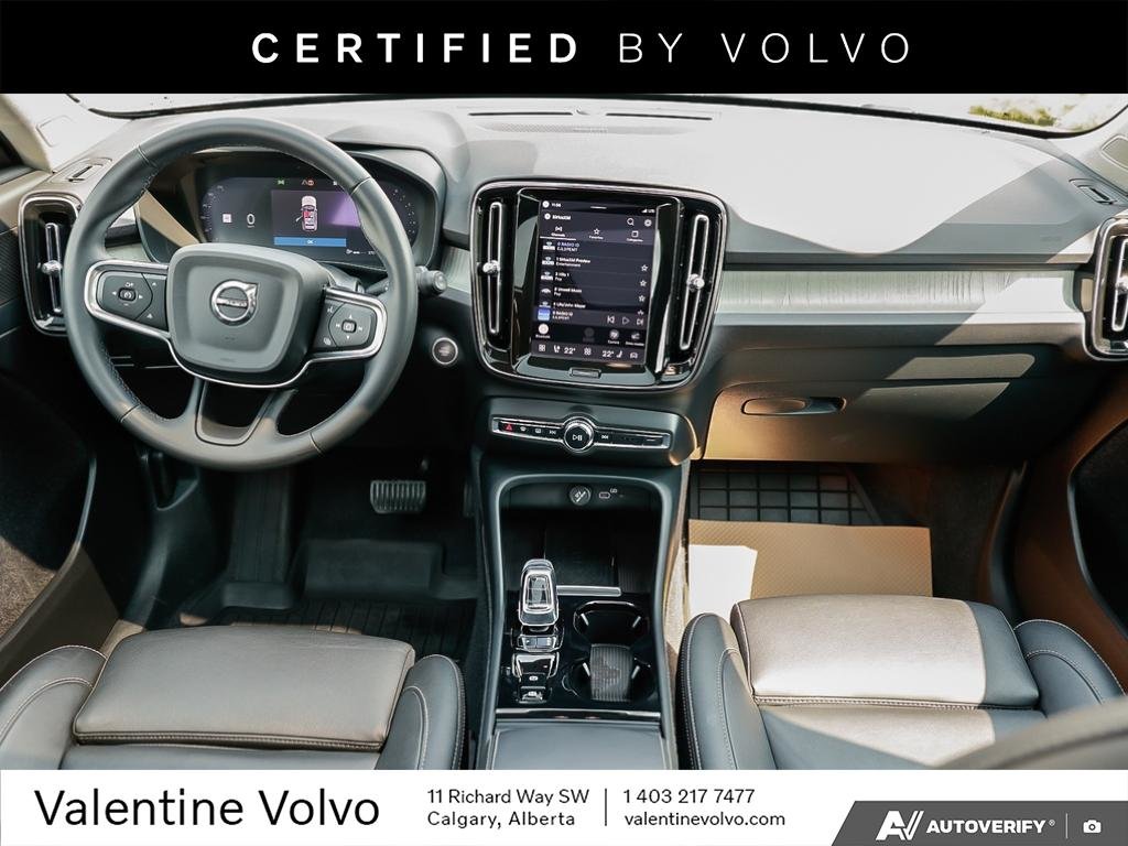 2024 Volvo XC40 Plus Dark Theme-25